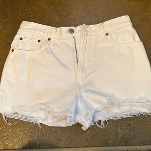 White Abercrombie and Fitch shorts